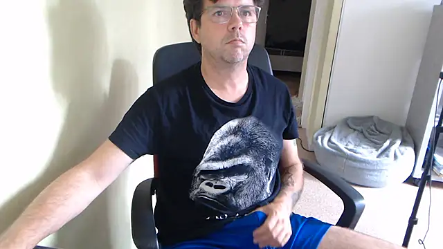 blueandwhite1 online show from 07-31-26, 02:37