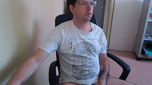 blueandwhite1 online show from 07-01-26, 06:47