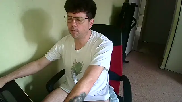 blueandwhite1 online show from 06-27-26, 07:03
