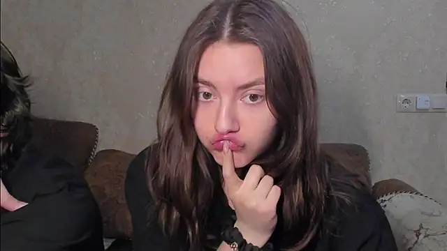 muuur fam online show from 12-14-25, 08:36