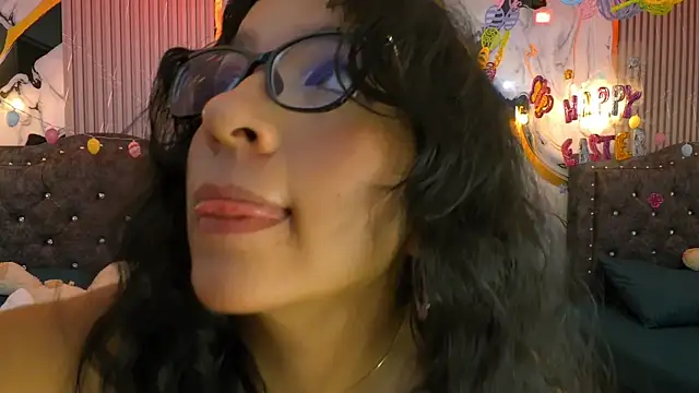 GiaCutee online show from 04-01-26, 03:08