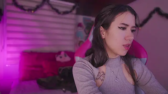  chloe moons  online show from 12-15-25, 10:48