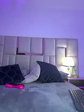 FranchescaVeleska online show from 03-25-26, 08:08