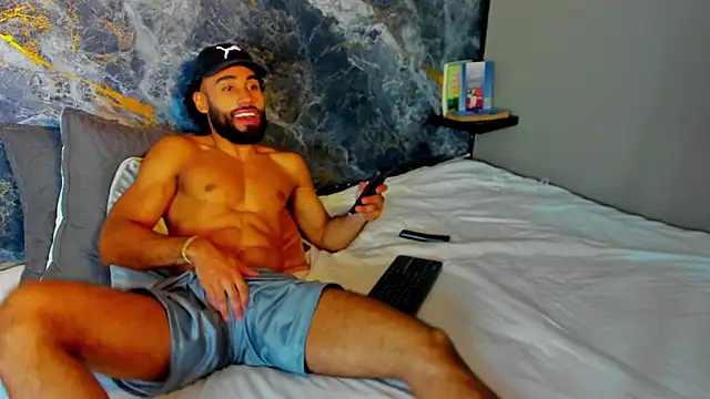 luca flame online show from 09-23-25, 03:52