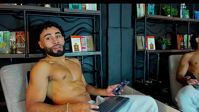 luca flame online show from 09-09-25, 02:15