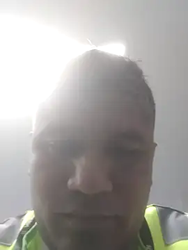 Snapshot of danigarci2307 chatting on 09-15-25, 09:15 danigarci2307 online show from 09-15-25, 09:15