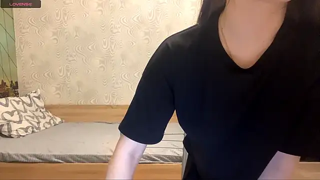 TianaWidell online show from 01-17-26, 02:09