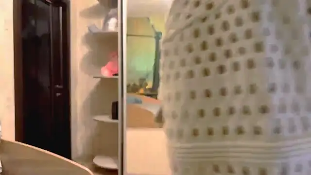 TianaWidell online show from 10-28-25, 03:22