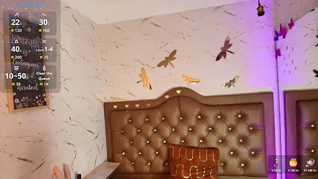 Zoe-Johnson  online show from 10-16-25, 09:56