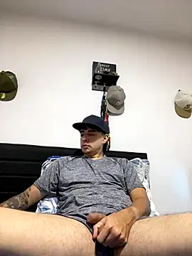 Snapshot of Jaguer2213 chatting on 10-04-25, 02:46 Jaguer2213 online show from 10-04-25, 02:46