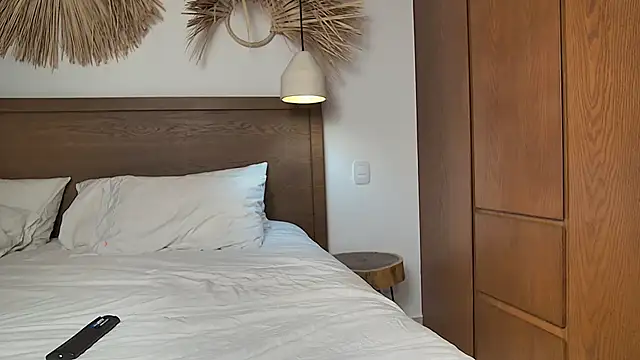 LunarAngel  online show from 10-30-25, 04:00