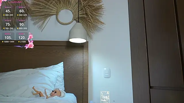 LunarAngel  online show from 03-05-26, 01:46