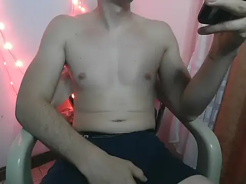 LiamMason online show from 12-15-25, 03:34