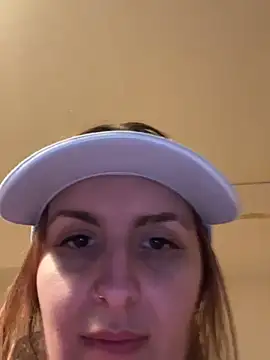 Sexy Bulgarian woman online show from 04-18-26, 10:10