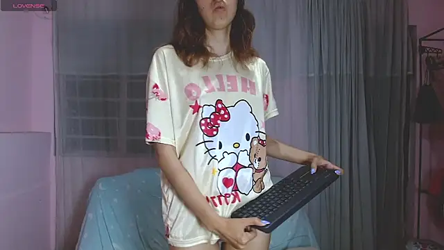 AnnieSparkle online show from 06-04-26, 12:04
