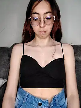 AnnieSparkle online show from 09-30-25, 12:16