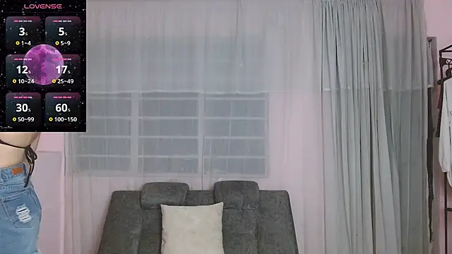 Snapshot of AnnieSparkle chatting on 07-15-26, 01:12 AnnieSparkle online show from 07-15-26, 01:12