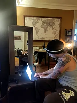 Snapshot of Titilouonlyf69 chatting on 10-06-25, 08:09 Titilouonlyf69 online show from 10-06-25, 08:09