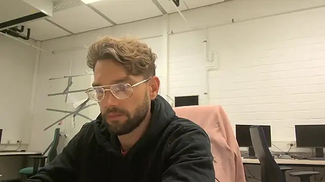 SweetBoyToy online show from 09-26-25, 12:28