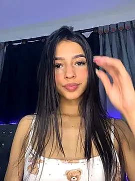 Snapshot of katy_cutie_ chatting on 10-14-25, 05:30 katy cutie online show from 10-14-25, 05:30