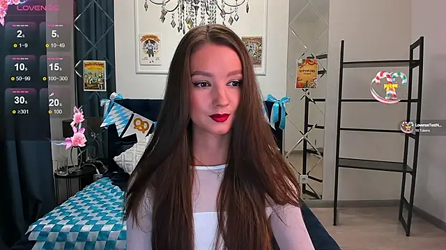 Snapshot of LoraSunnyy chatting on 09-22-25, 08:31 LoraSunnyy online show from 09-22-25, 08:31