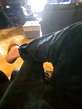 Snapshot of justeadeux chatting on 10-02-25, 08:50 justeadeux online show from 10-02-25, 08:50