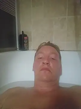 Snapshot of justeadeux chatting on 10-21-25, 03:00 justeadeux online show from 10-21-25, 03:00