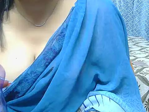 Its-ishikaa online show from 10-19-25, 04:37