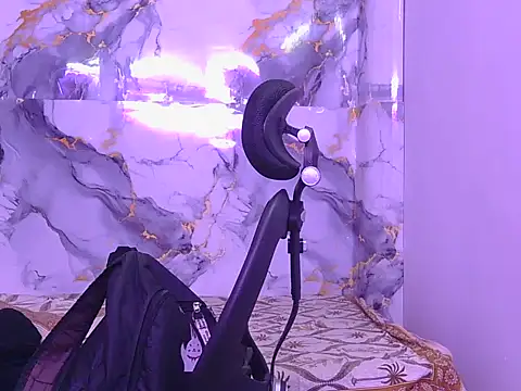 Its-ishikaa online show from 12-22-25, 04:56