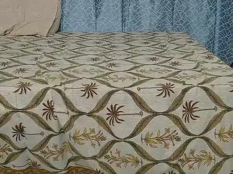 Its-ishikaa online show from 09-28-25, 04:19