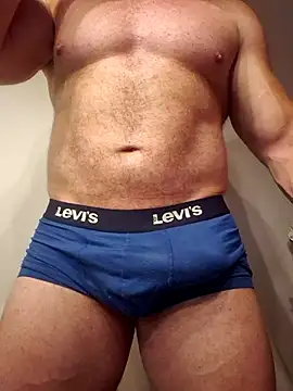 Snapshot of AlphaGymMale chatting on 09-11-25, 11:49 AlphaGymMale online show from 09-11-25, 11:49