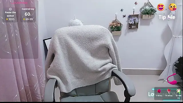 Abb-qiaoyi online show from 11-21-25, 08:52