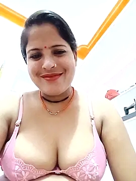 Snapshot of Sexi_savitri chatting on 09-20-25, 04:28 Sexi savitri online show from 09-20-25, 04:28