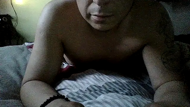 Snapshot of B3toBaby chatting on 05-04-26, 02:59 B3toBaby online show from 05-04-26, 02:59