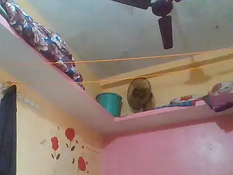 Snapshot of Nihaal17 chatting on 12-05-25, 05:28 Nihaal17 online show from 12-05-25, 05:28