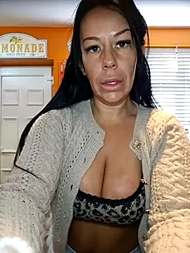 Filthymaddymilfy25 online show from 04-02-26, 08:43