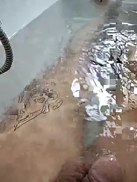 Snapshot of Ericketaurore chatting on 09-14-25, 02:17 Ericketaurore online show from 09-14-25, 02:17