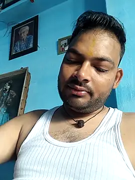 Snapshot of xyz-indian chatting on 10-05-25, 10:06 xyz-indian online show from 10-05-25, 10:06