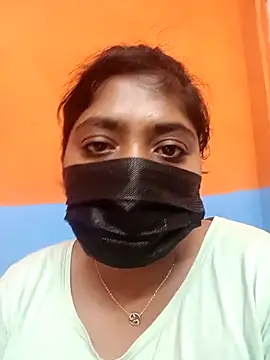 Snapshot of tamilrohini chatting on 10-20-25, 09:32 tamilrohini online show from 10-20-25, 09:32