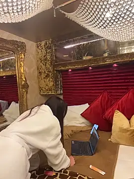 69sexylife online show from 12-17-25, 04:45