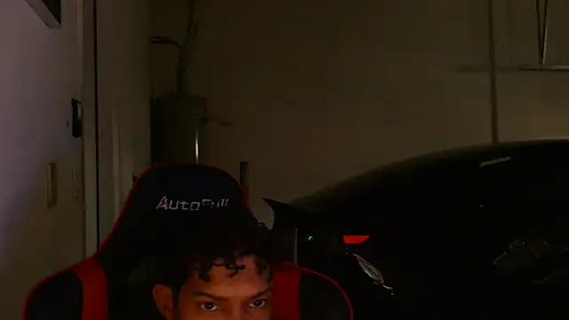 Snapshot of Gmajor chatting on 09-18-25, 01:30 Gmajor online show from 09-18-25, 01:30