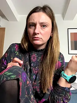 Velvetwitch87 online show from 10-09-25, 07:25