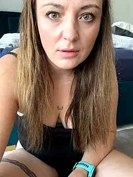 Velvetwitch87 online show from 09-26-25, 11:06