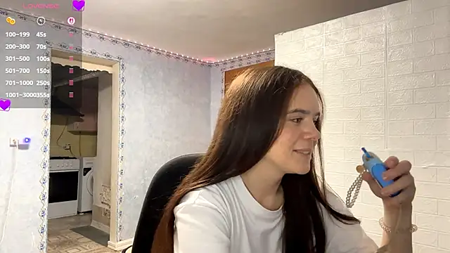 Lia rise online show from 11-15-25, 01:04