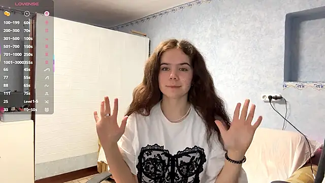 Lia rise online show from 11-28-25, 03:12