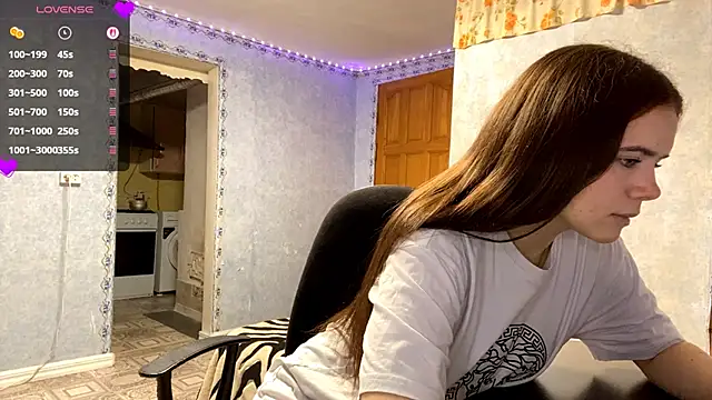 Lia rise online show from 11-08-25, 01:03