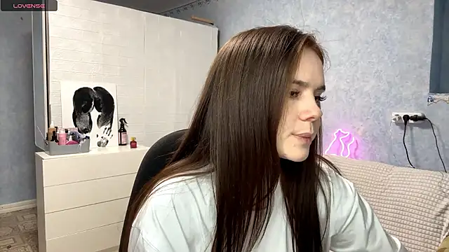 Lia rise online show from 02-13-26, 03:12