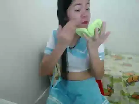 Melody Khang online show from 11-14-25, 10:24