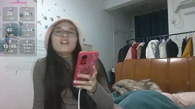 Monice1314 online show from 10-28-25, 12:04