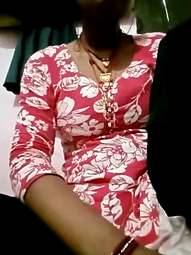 Hot tin74 online show from 11-28-25, 06:46